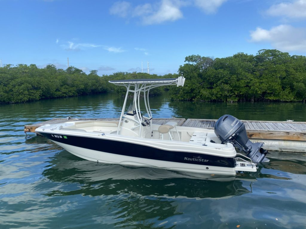 21-nautic-star-foot-center-console-boat-rental-2048x1536