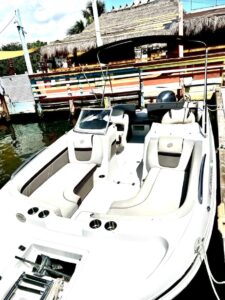 22ft Deck Boat Rental 