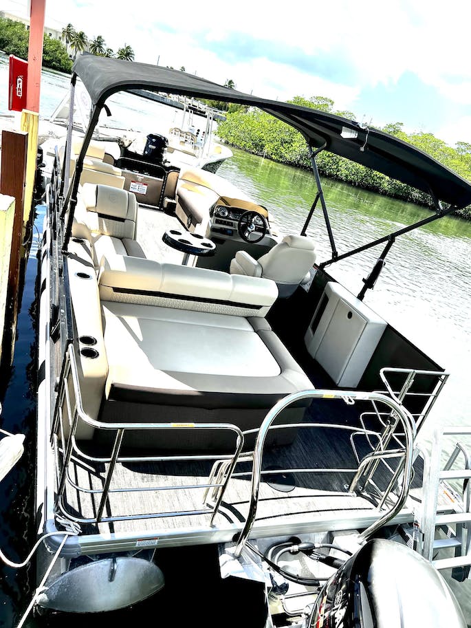 22' Premier Pontoon Boat Tours Key West